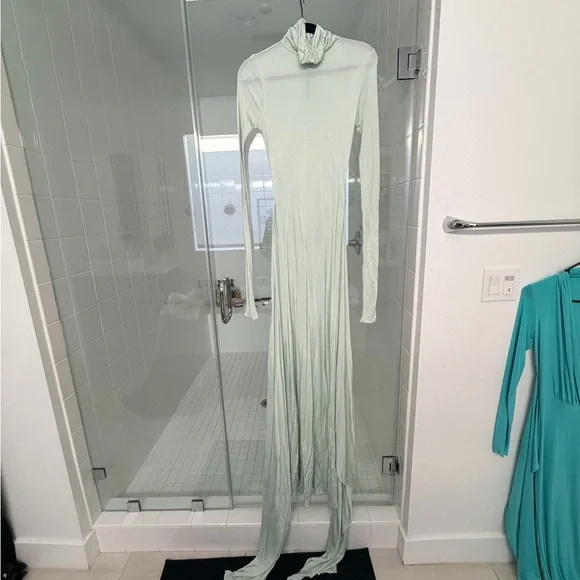 ELSA Light Green Long Sleeve Dress - Picture 1 of 9